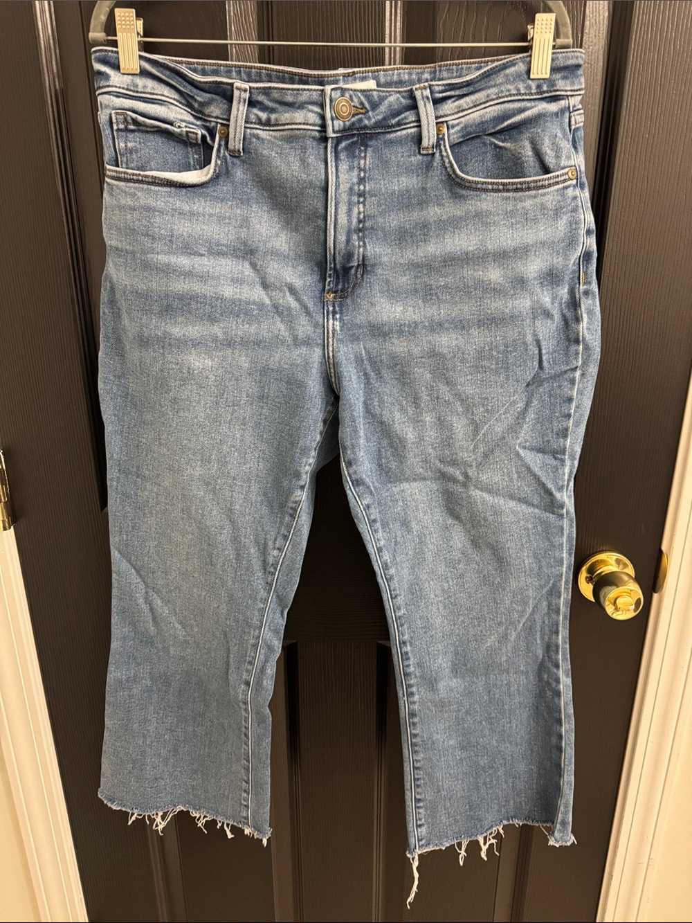 LC Lauren Conrad Light Blue Cropped Raw-Hem Jeans